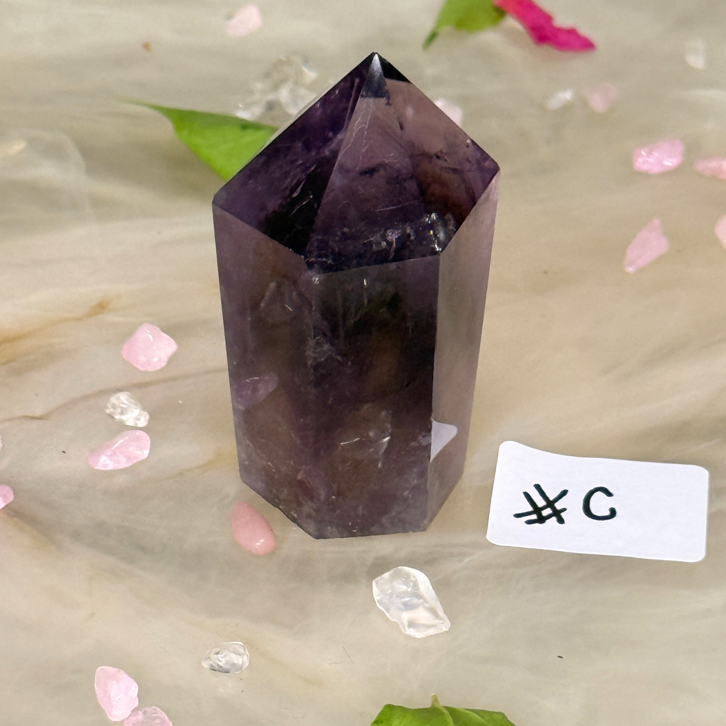 🧁🖤 Midnight Cupcake – Amethyst “Cupcake” Point: C