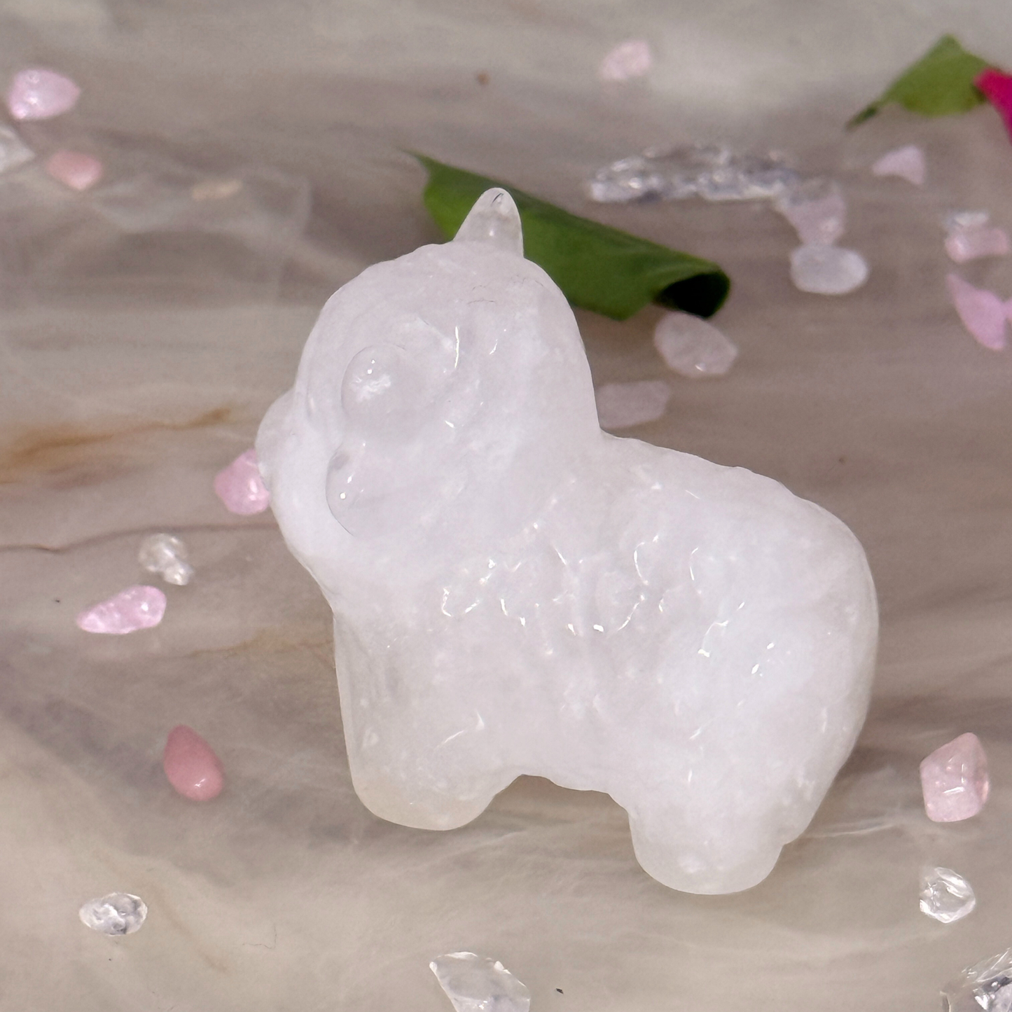 🐮🤍 Crystal Moo-d – Clear Quartz Highland Cow (Mini)