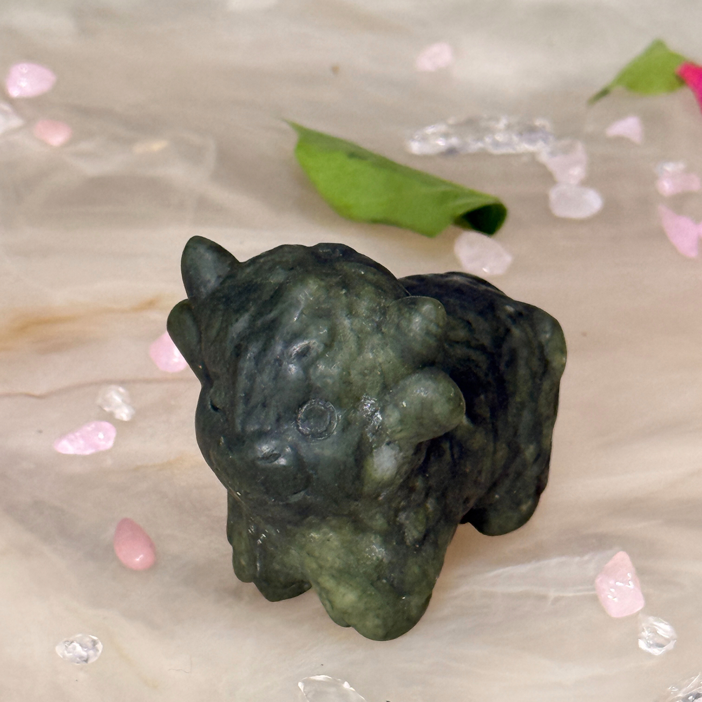 🐮💚 Lucky Moo-d – Green Aventurine Highland Cow (Mini)