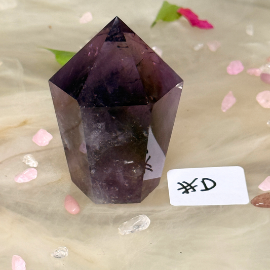 🧁🖤 Cosmic Cupcake – Mini Amethyst Point: D