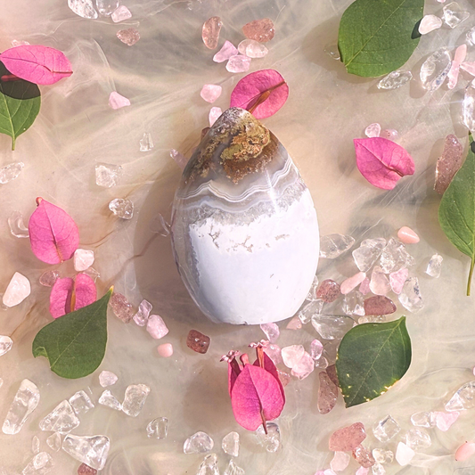 🌌 Clouded Horizons – Indonesian Scenic Agate Freeform