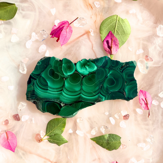 💚 Drama Queen in Green – Malachite Slab